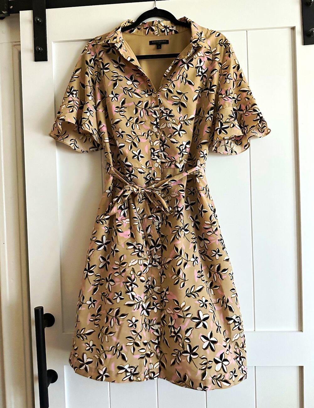 Banana Republic Women’s 12 Beige Floral Collared Button Belted Shirt Dress